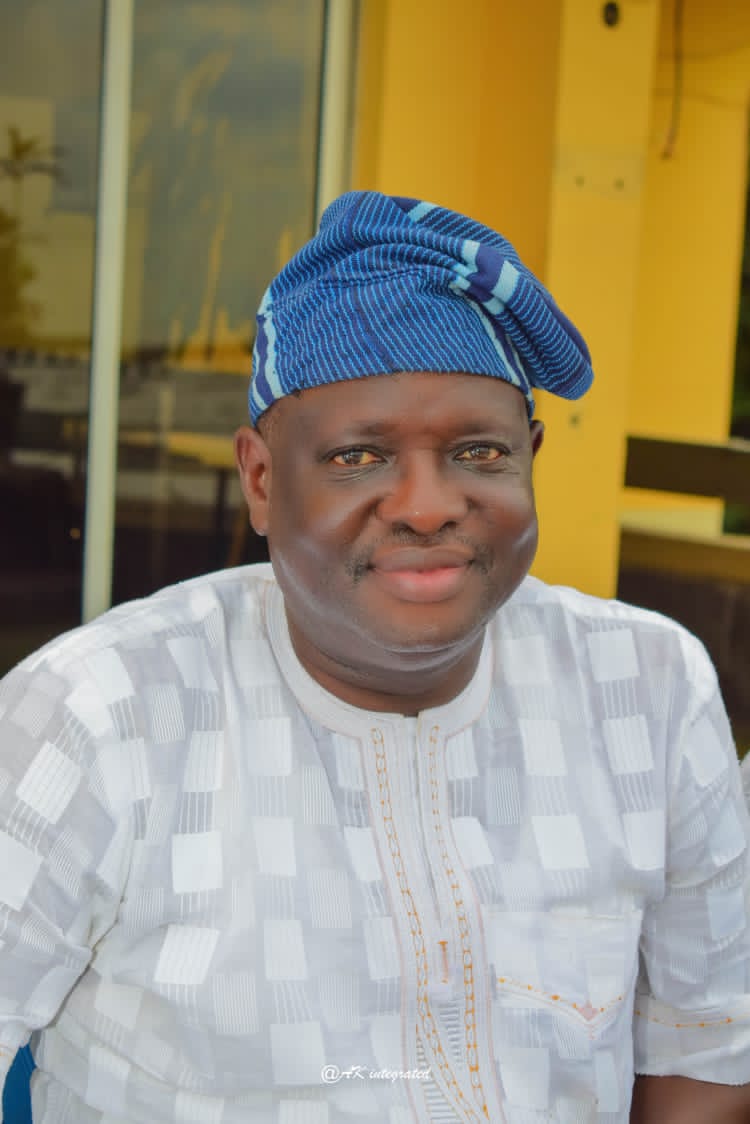 Hon. Taiwo Towolawi