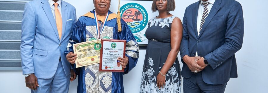 Hunpe Awarded Honorary